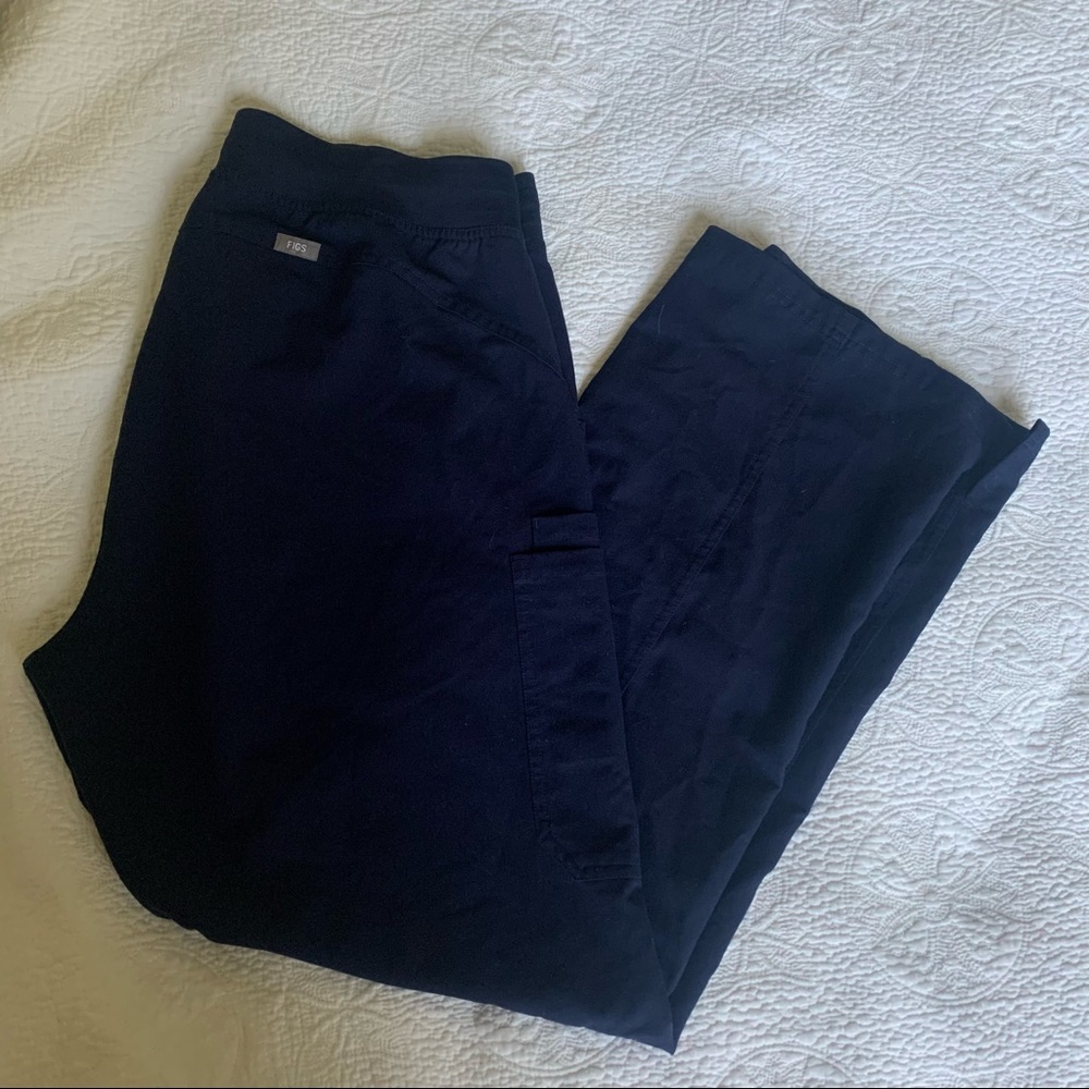 FIGS navy kade pants large